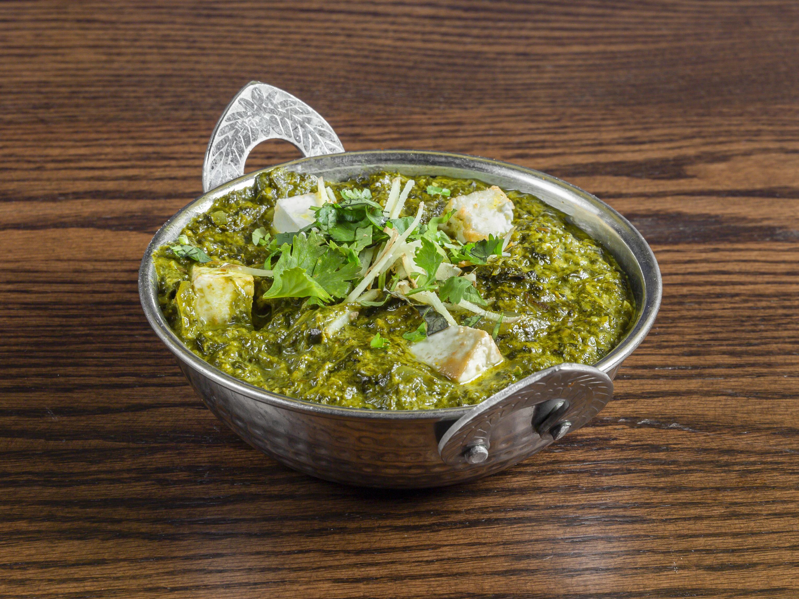 Order Saag Paneer Specialty food online from Khaab Indian Kitchen & Bar store, Bexley on bringmethat.com