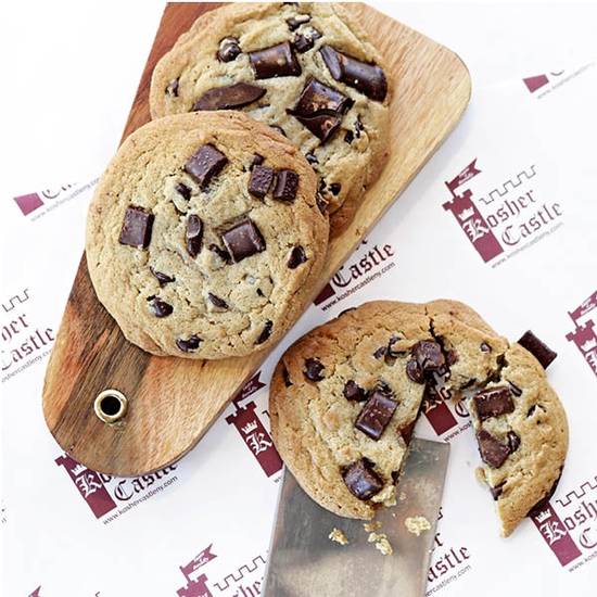 Order Lg Chocolate  Chip Cookie food online from Kosher Castle store, Monsey on bringmethat.com