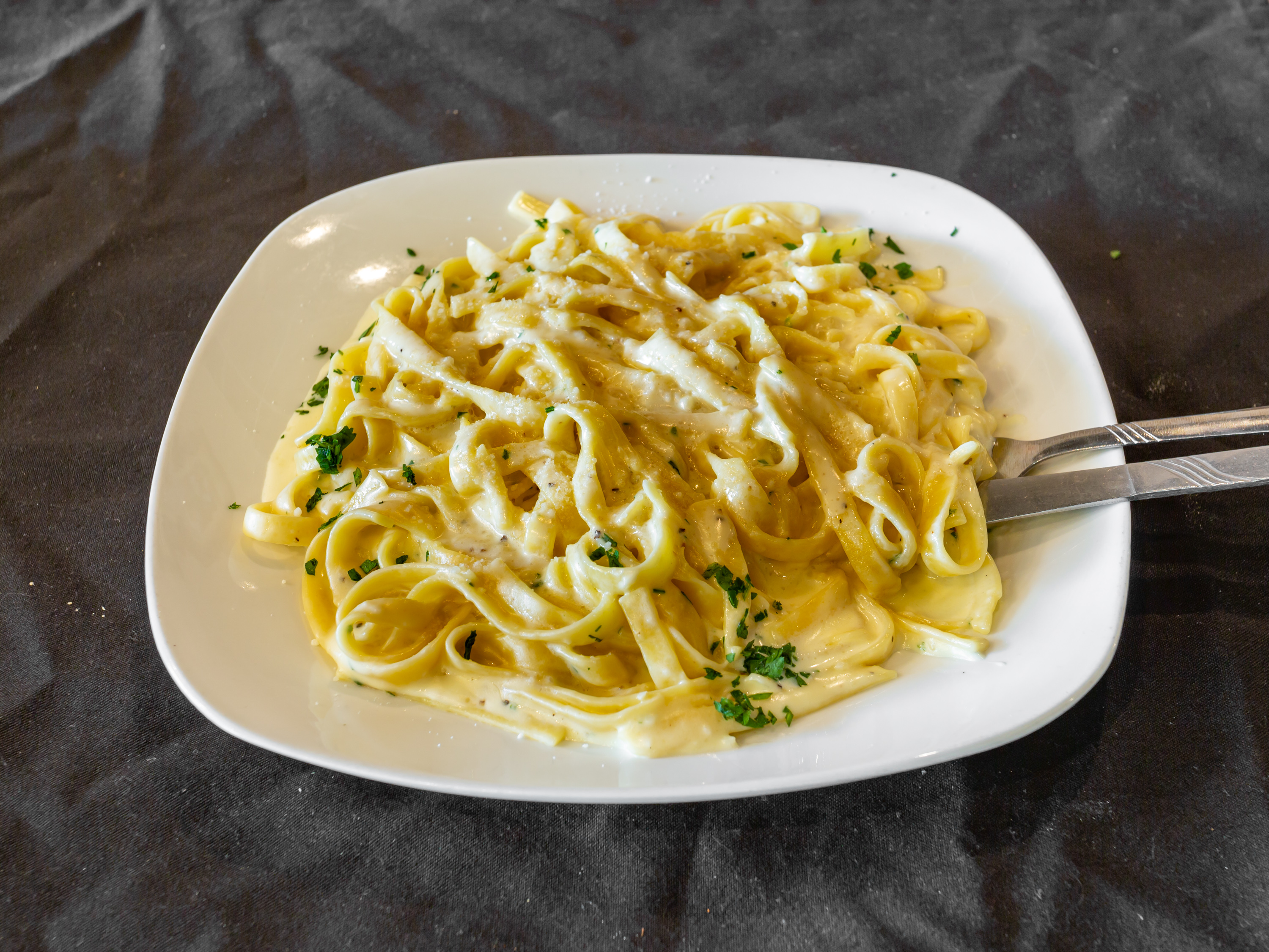 Order Fettuccini Alfredo food online from Marcos Pizza store, Gilbertsville on bringmethat.com