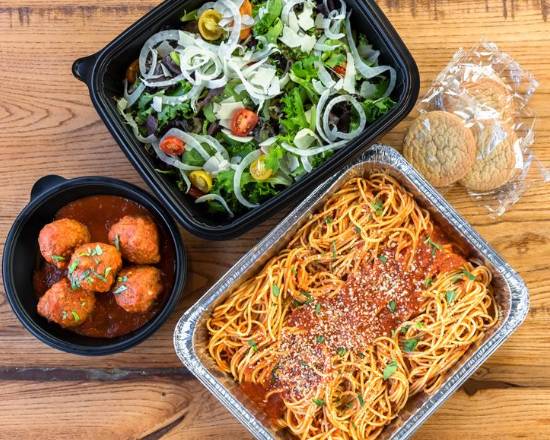 Order Ultimate Meal Deal Spaghetti & Meatballs With Marinara food online from Giordano'S store, Kenosha on bringmethat.com