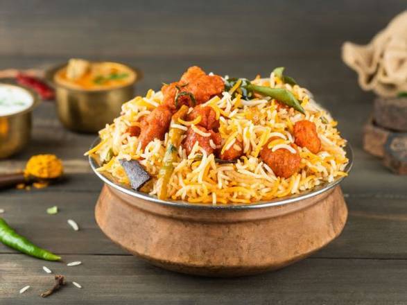 Order Chicken Biryani Family Pack (Serve up to 4) food online from Nala’S Indian Restaurant store, Austin on bringmethat.com