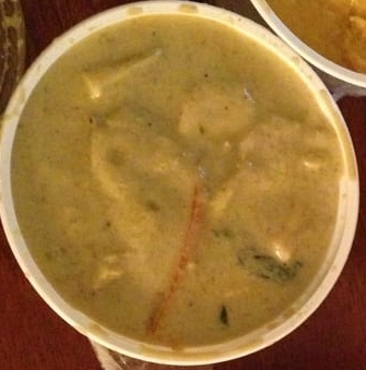 Order 49. Green Curry food online from Ladda Thai Cuisine store, San Jose on bringmethat.com