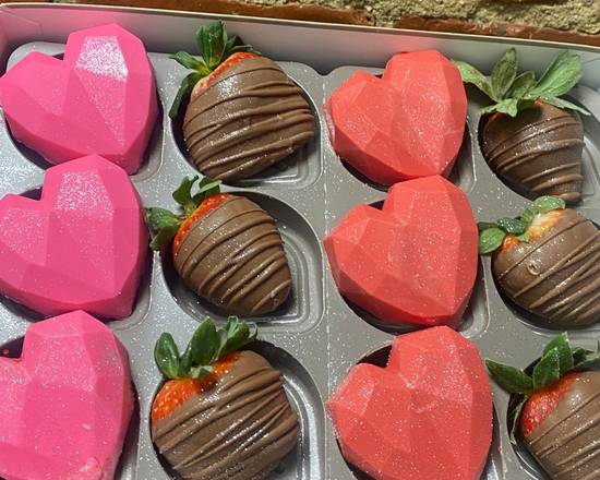 Order GS - Chocolate Covered Strawberries, Red and Pink Hearts food online from Manny's Sweet Treats store, Mineola on bringmethat.com