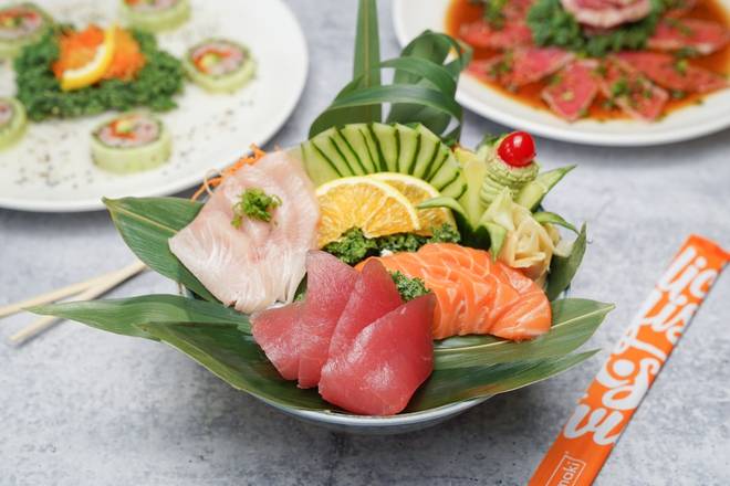 Order Sashimi Platter food online from Sushi Maki store, South Miami on bringmethat.com