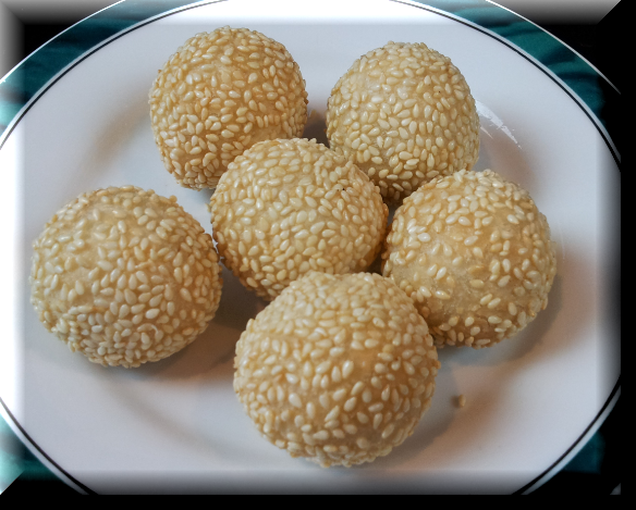 Order Sesame Ball food online from 88 Chinese & Sushi Sherman Oaks store, Van Nuys on bringmethat.com