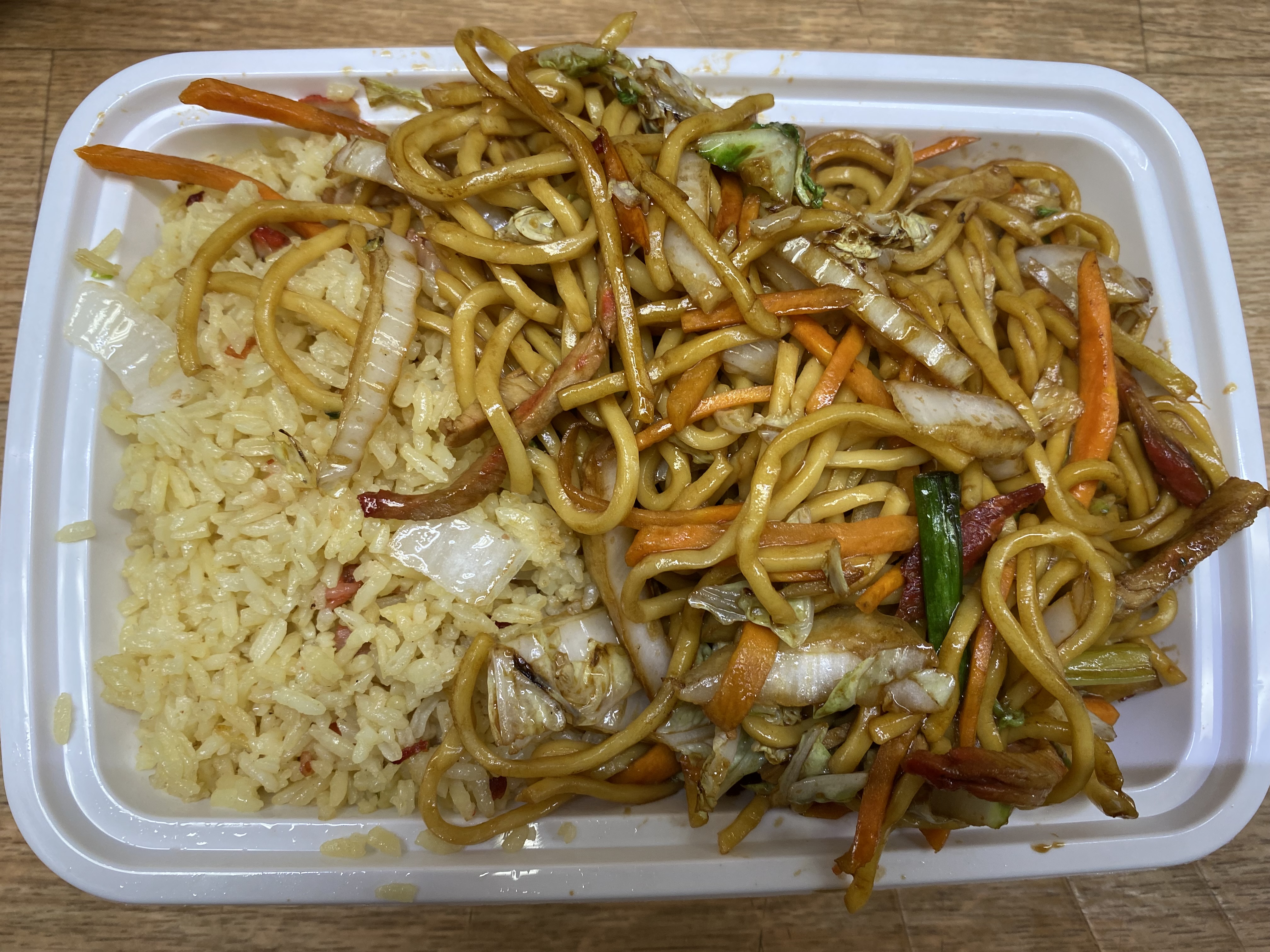 Order C21. Pork Lo Mein food online from Tong Kwong Kitchen store, Hempstead on bringmethat.com