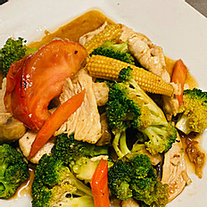 Order Broccoli Combo food online from Thai Corner store, Worcester on bringmethat.com