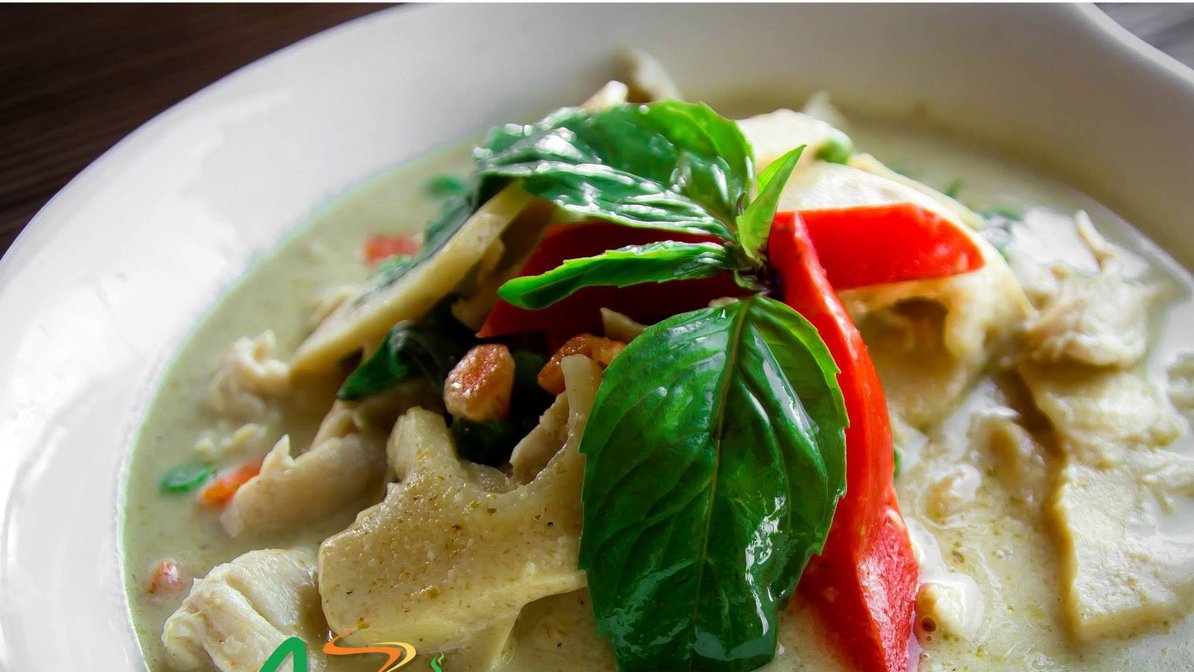 Order Green Curry food online from Aroi Thai store, San Diego on bringmethat.com