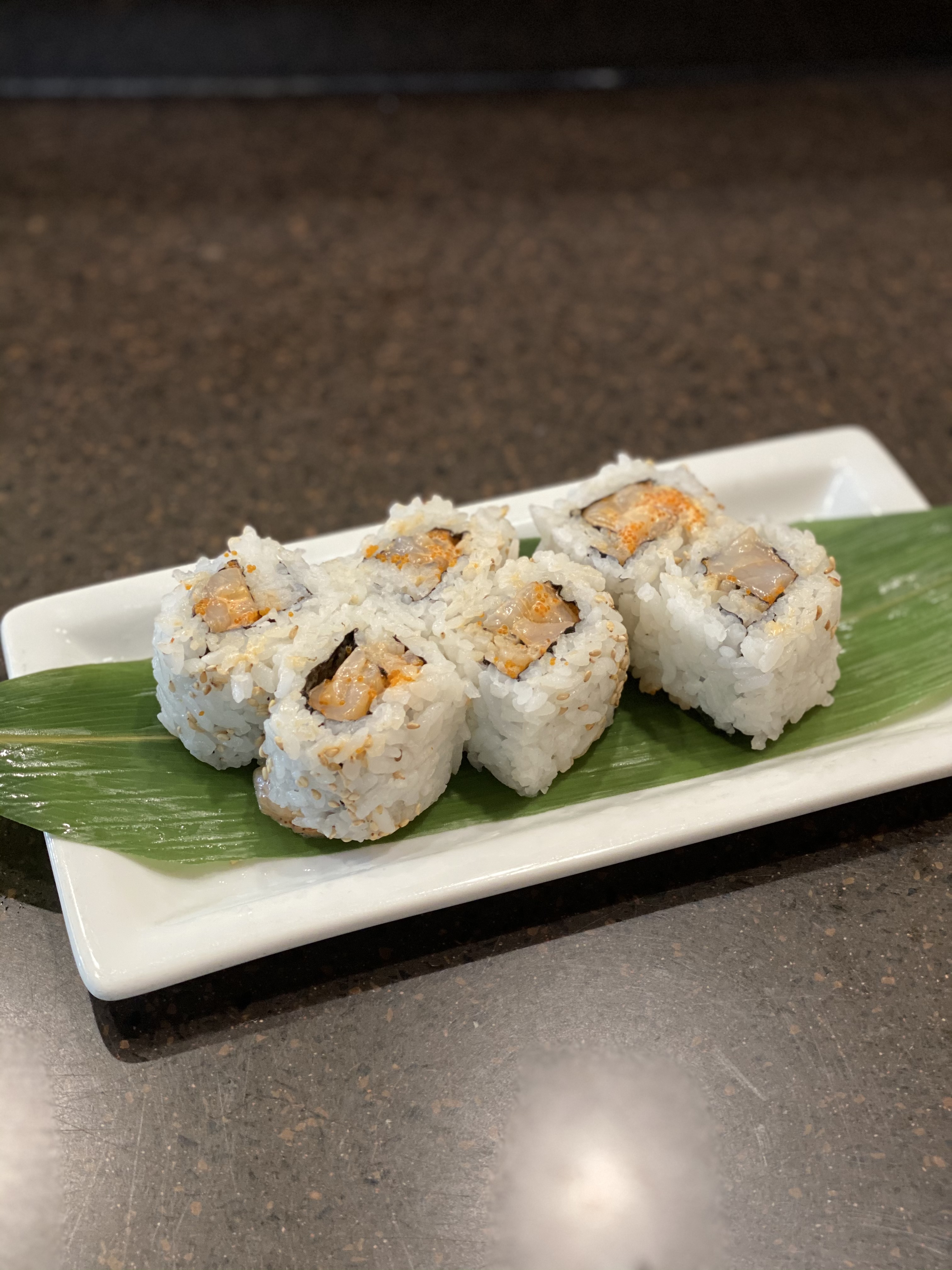 Order Spicy Japan Scallop Roll food online from Kanpai Japanese Sushi Bar and Grill store, Los Angeles on bringmethat.com