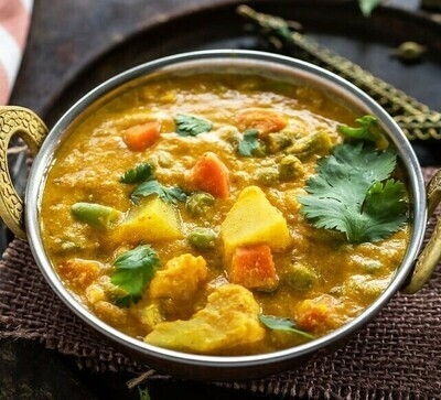 Order Mixed Vegetable Korma food online from Peacock Indian Cuisine store, Plano on bringmethat.com