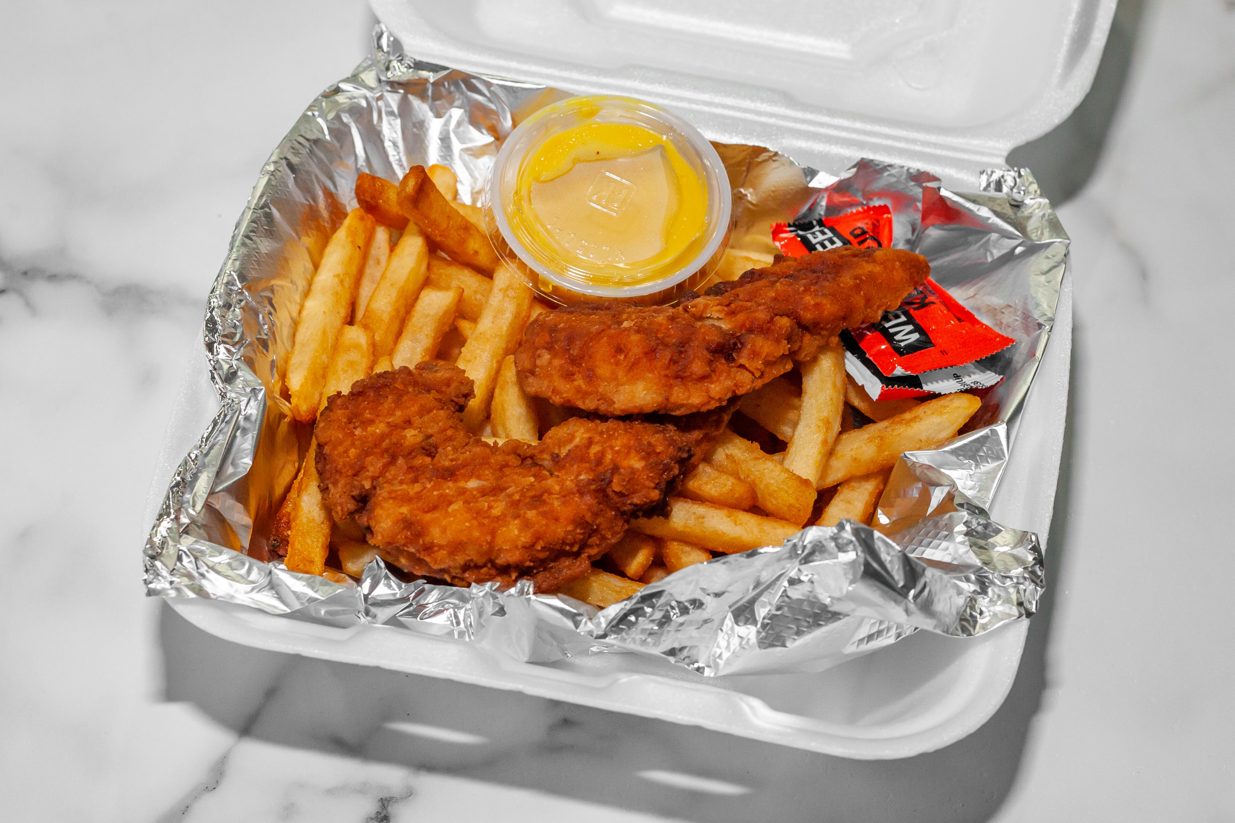Order Chicken Fingers - 3 Pieces food online from Mama's Pizza store, Fredericksburg on bringmethat.com