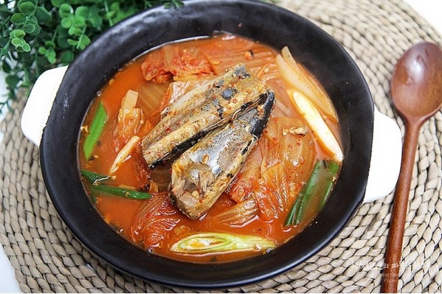 Order 18. Kimchi Soup with Mackerel Pike food online from T-Toust store, Berkeley on bringmethat.com