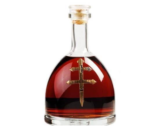 Order D'usse , 750mL cognac (40.0% ABV) food online from Windy City Liquor Market store, El Cajon on bringmethat.com