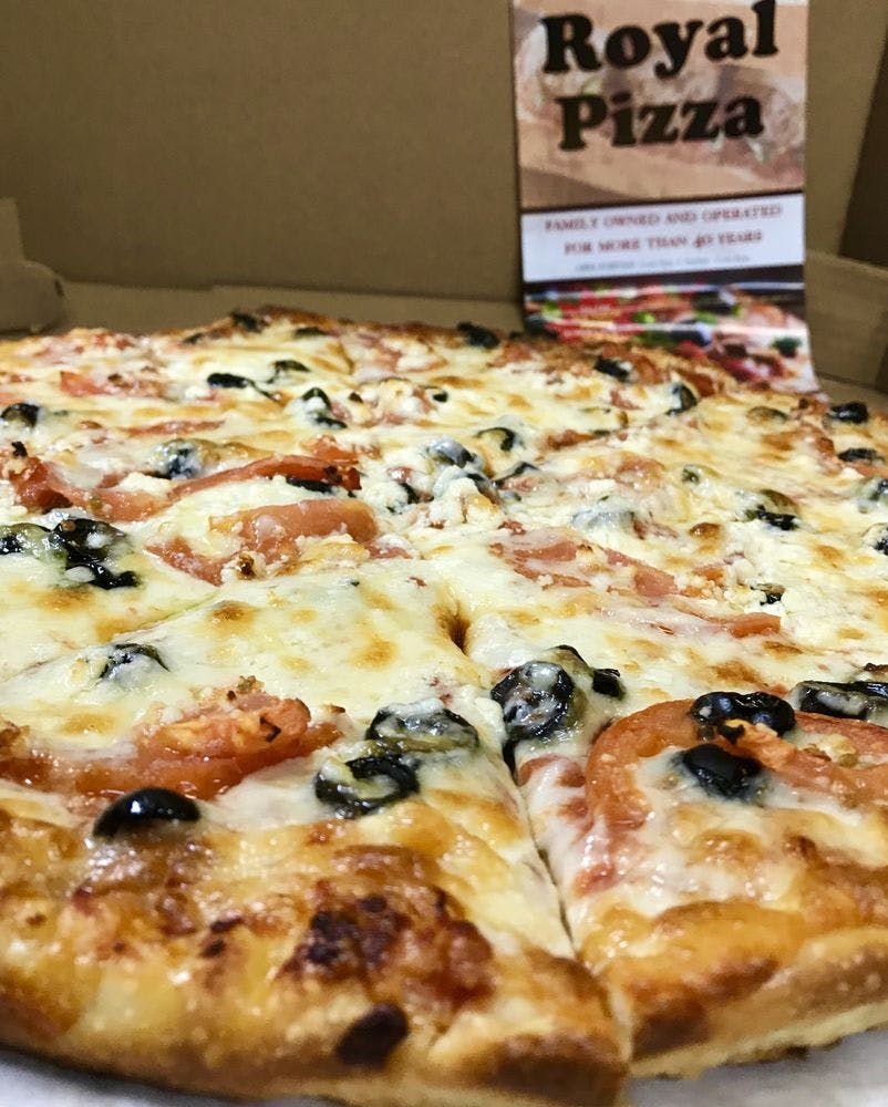 Order Veggie Pizza - Small food online from Royal Pizza store, Norwood on bringmethat.com