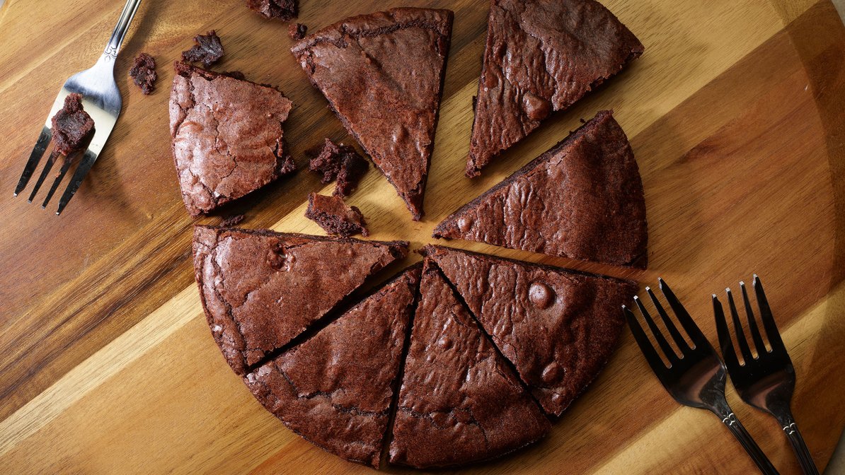 Order Pizza Brownie food online from Chicago's Pizza With A Twist store, Arlington on bringmethat.com