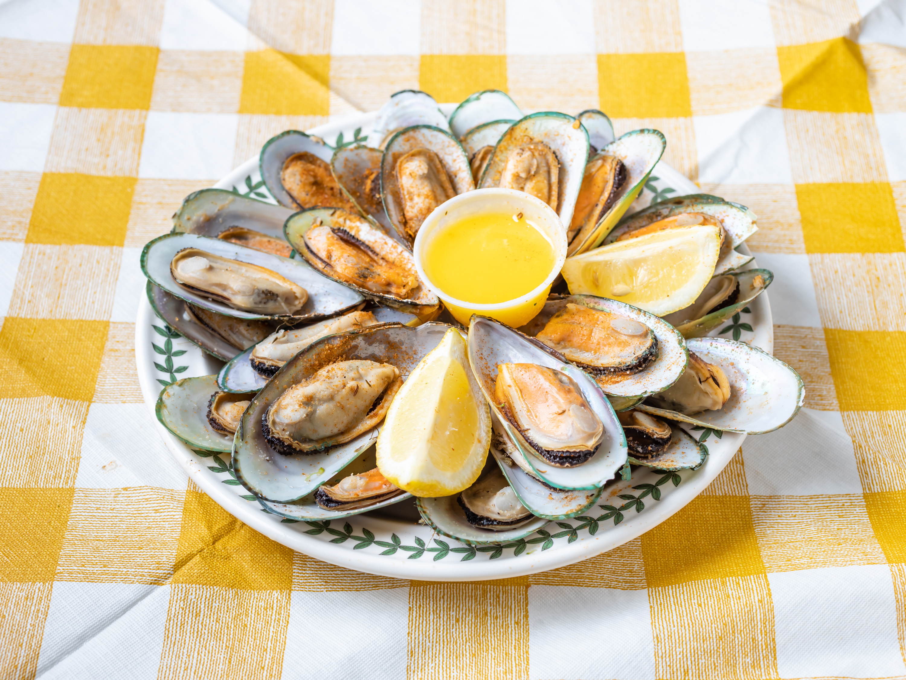 Order Green Mussels food online from J&C Fish Market Inc. store, South Ozone Park on bringmethat.com