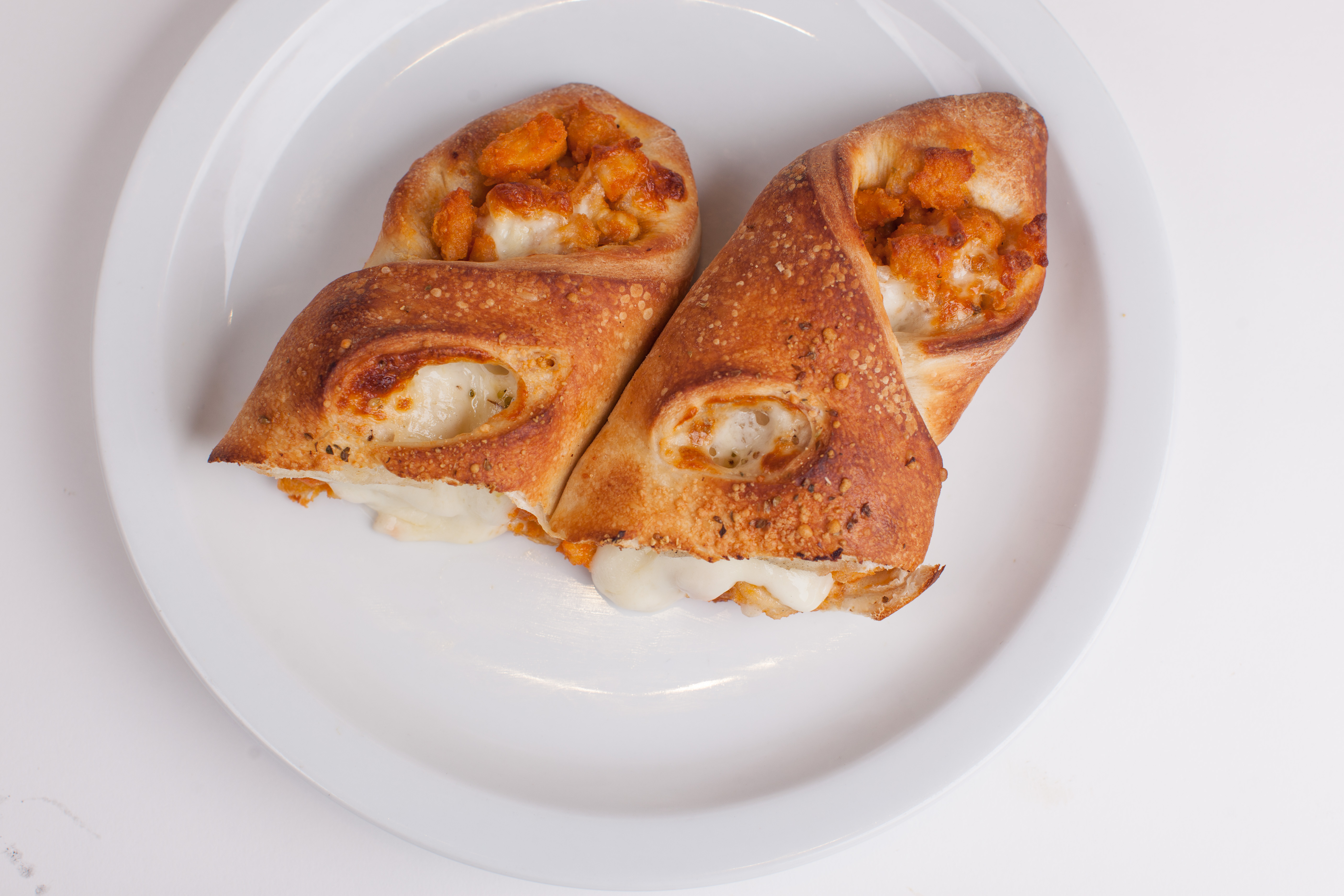 Order Buffalo Chicken Roll food online from Umberto Pizzeria store, Bellmore on bringmethat.com