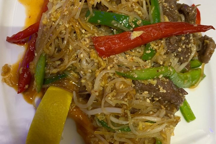Order Pad Thai (Beef) food online from Umi Japanese Cuisine store, Washington on bringmethat.com