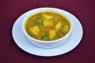 Order Aloo Matter food online from Flavor of India store, Studio City on bringmethat.com