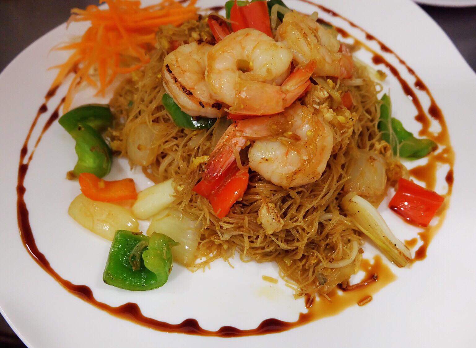 Order N8. Singapore Noodle food online from Papa Thai Chef store, Williamstown on bringmethat.com