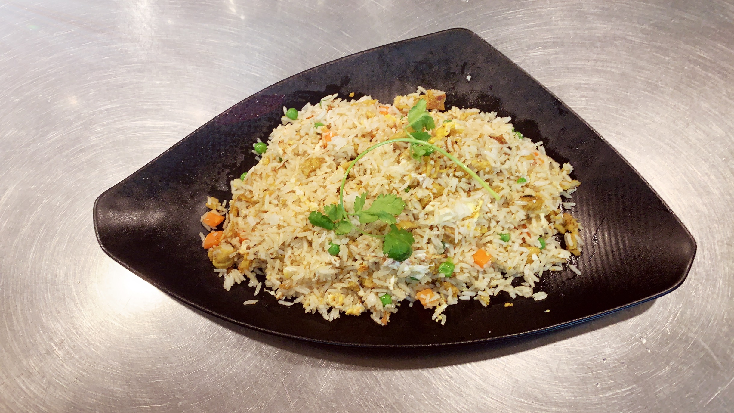 Order R9. Chicken Fried Rice food online from Pho the Bowl store, Laguna Niguel on bringmethat.com