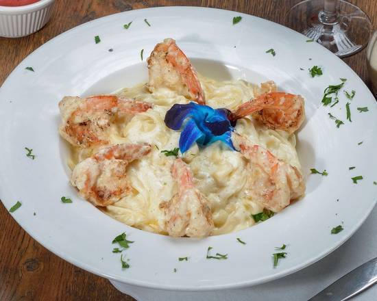 Order Fettuccini Alfredo with Shrimp Pasta food online from Whippany Pizza Restaurant & Catering store, Morris County on bringmethat.com