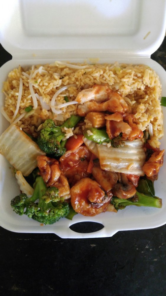 Order 9. Triple Delight food online from Golden China store, Hyattsville on bringmethat.com