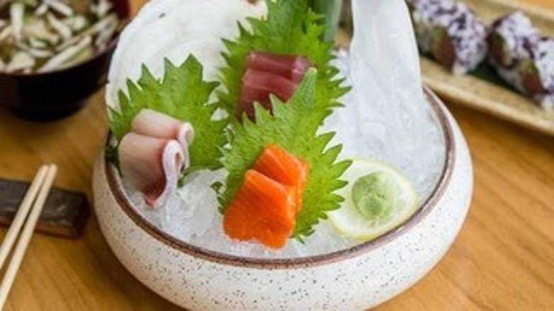 Order Sashimi Chef Selection food online from Maggiano's - Old Orchard store, Skokie on bringmethat.com