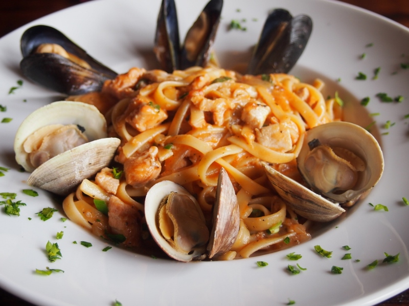 Order Seafood Fettuccine food online from Cioppino's store, San Francisco on bringmethat.com