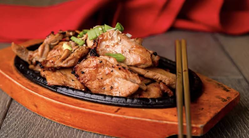 Order BBQ Chicken food online from Korean Village Restaurant store, San Francisco on bringmethat.com