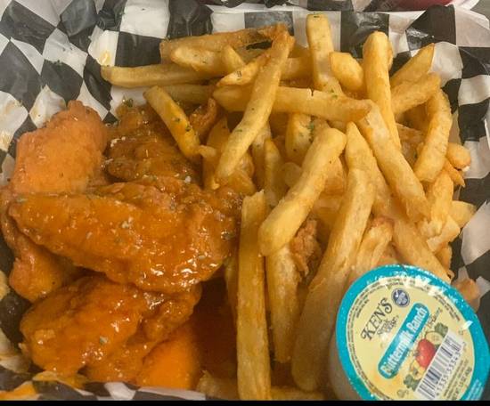 Order Buffalo Tender Dinner food online from The Pizza Cutters store, Syracuse on bringmethat.com