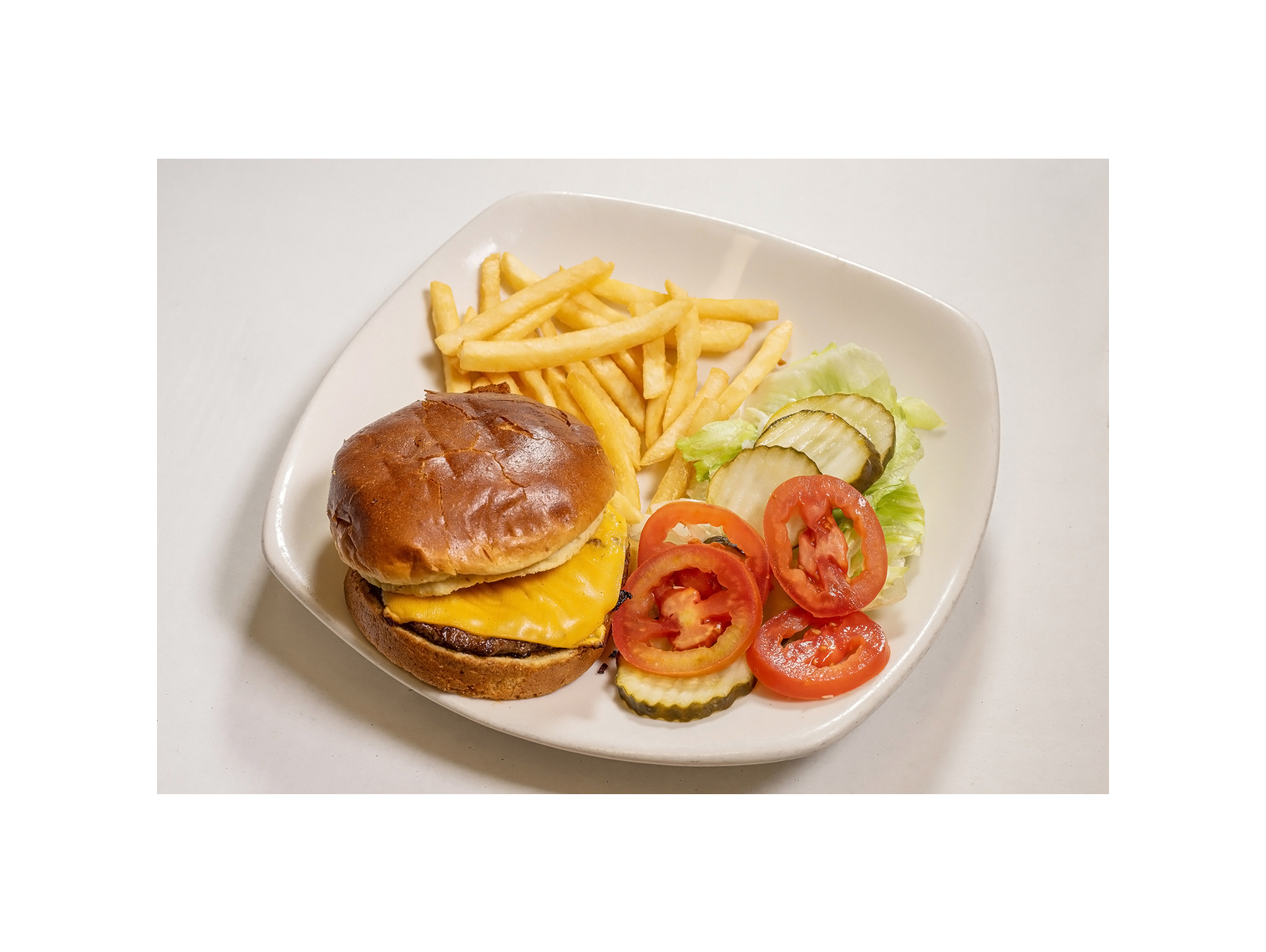 Order Hamburger w/Fries food online from Red Devil Italian Restaurant & Pizzeria store, Phoenix on bringmethat.com