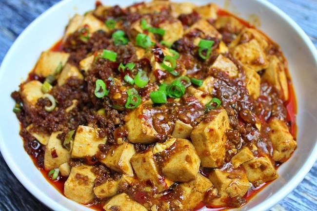 Order 麻婆豆腐豬飯 Ma Po Tofu with Pork food online from Phoenix Dessert store, Rowland Heights on bringmethat.com