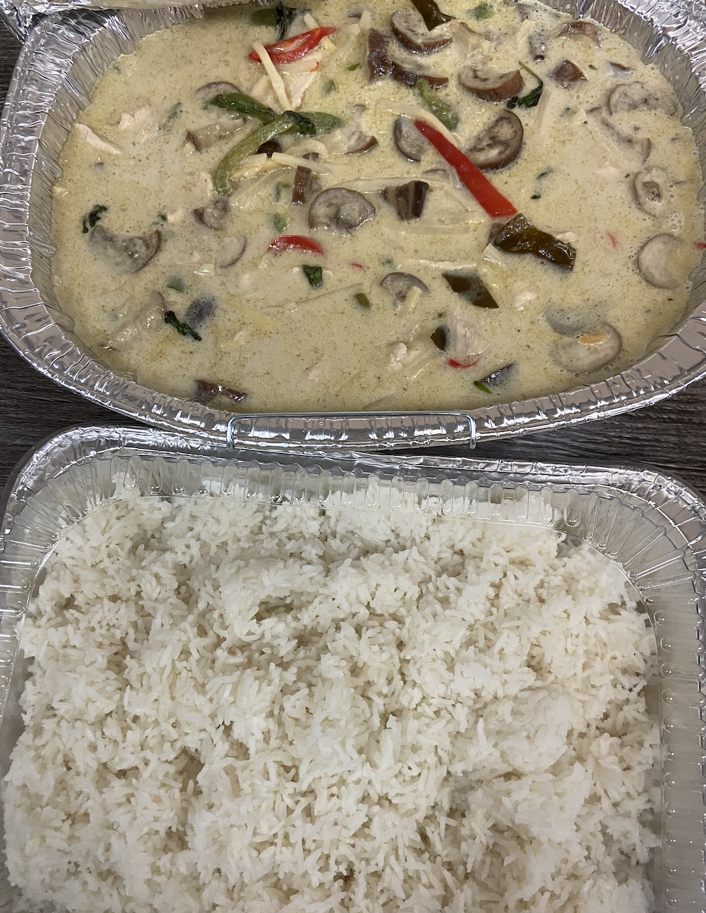 Order Party Tray : CURRY  food online from Sriracha Thai Restaurant store, Carson on bringmethat.com