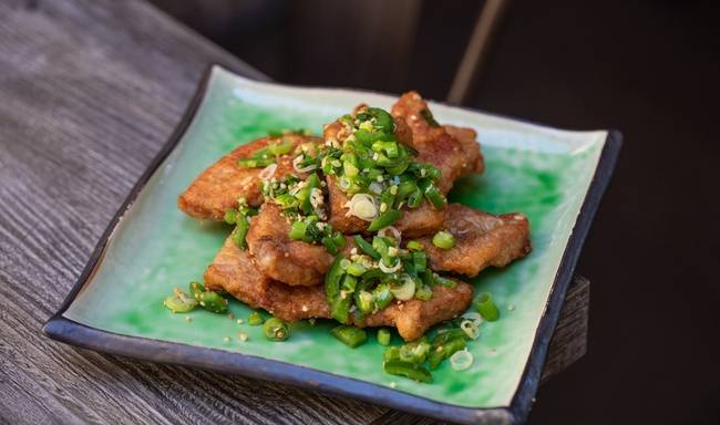 Order 椒鹽肉排 Deep Fried Pork Chop with Spicy Salt food online from Phoenix Chinese Cuisine store, Los Angeles on bringmethat.com