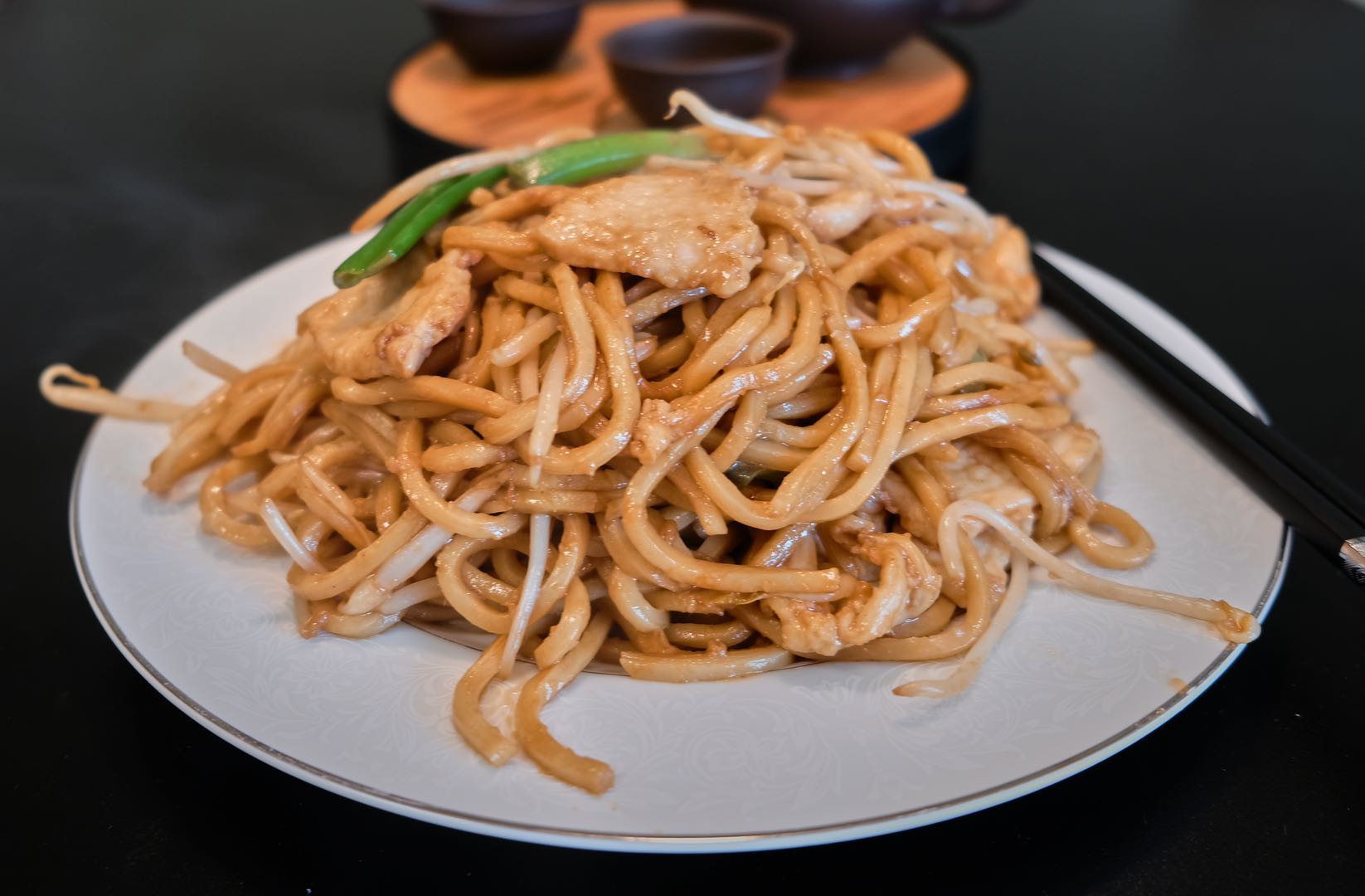 Order Chicken Chow Mein food online from Beijing Cafe store, Rancho Cordova on bringmethat.com