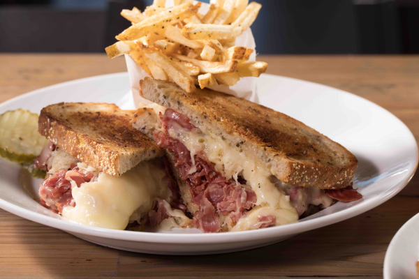 Order Classic Reuben food online from Green St. Grille store, Bensenville on bringmethat.com