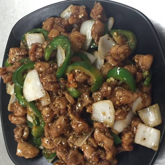 Order Black Pepper Chicken  food online from Lucky Wok Chinese Food store, Ontario on bringmethat.com