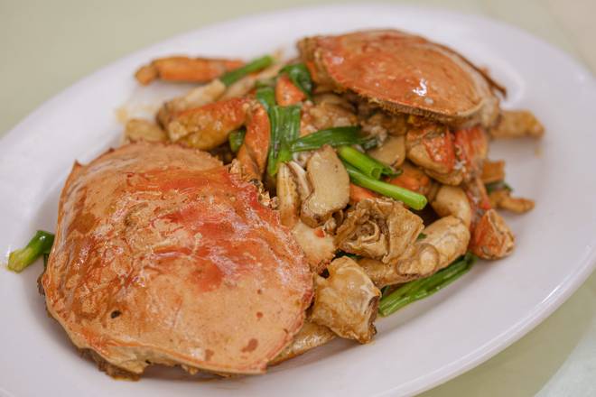 Order Deep Fried Crab w/ Ginger & Green Onion 姜蔥炒蟹（蟹1隻） food online from Asian Pearl Peninsula store, Millbrae on bringmethat.com