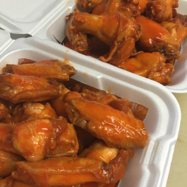 Order Chicken Wings food online from Pigs On A Wing store, Lindenhurst on bringmethat.com