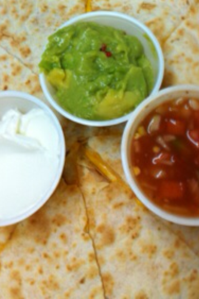 Order Cheese Quesadilla food online from Sneaker Sports Bar & Grill store, Franklin Park on bringmethat.com