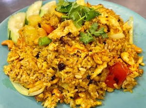 Order F3. Pineapple Fried Rice food online from Thai Der store, Las Vegas on bringmethat.com