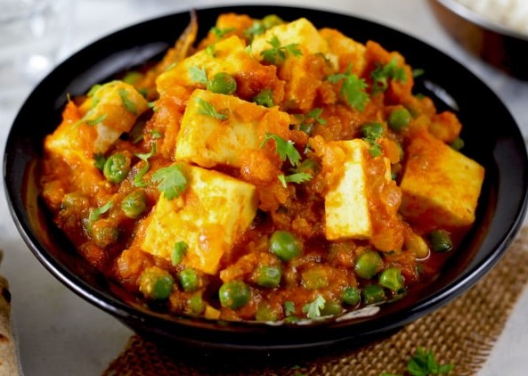 Order Matar Paneer Curry food online from Malgudi Veg store, Ashburn on bringmethat.com