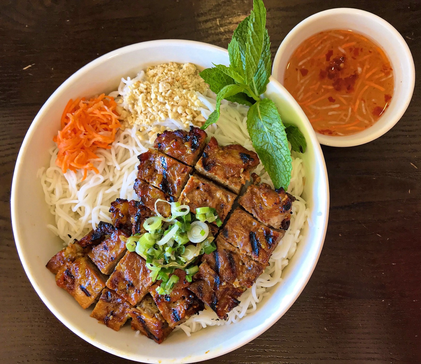 Order Grilled Pork Vermicelli Salad Bowl food online from Pho Ca Dao Grill store, Chula Vista on bringmethat.com