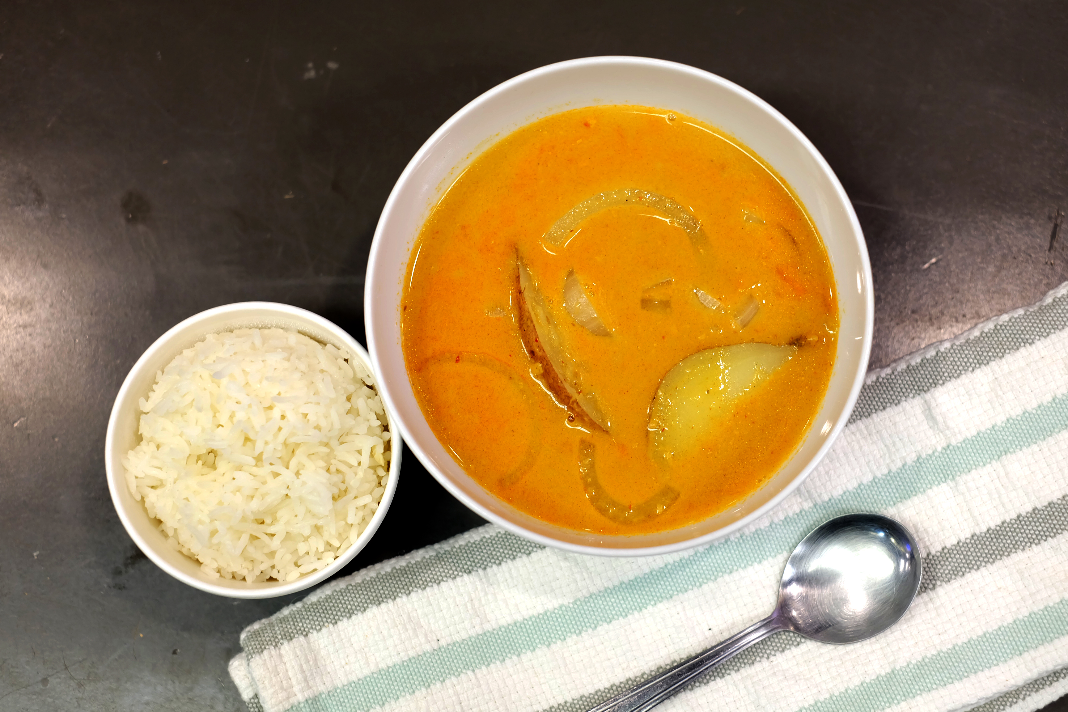 Order Spicy Yellow Curry food online from Brothbeast store, Glenview on bringmethat.com
