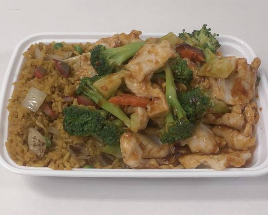 Order C4 Chicken with Broccoli food online from China Wok store, Cordova on bringmethat.com