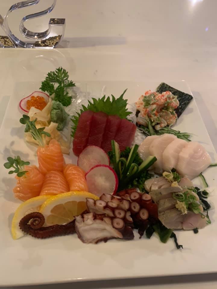 Order Large Sashimi Plate food online from Sake Restaurant store, Sandy on bringmethat.com