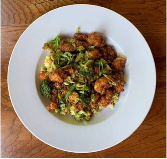 Order General Tso Chicken Bowl food online from Carolina Ale House store, Greenville on bringmethat.com
