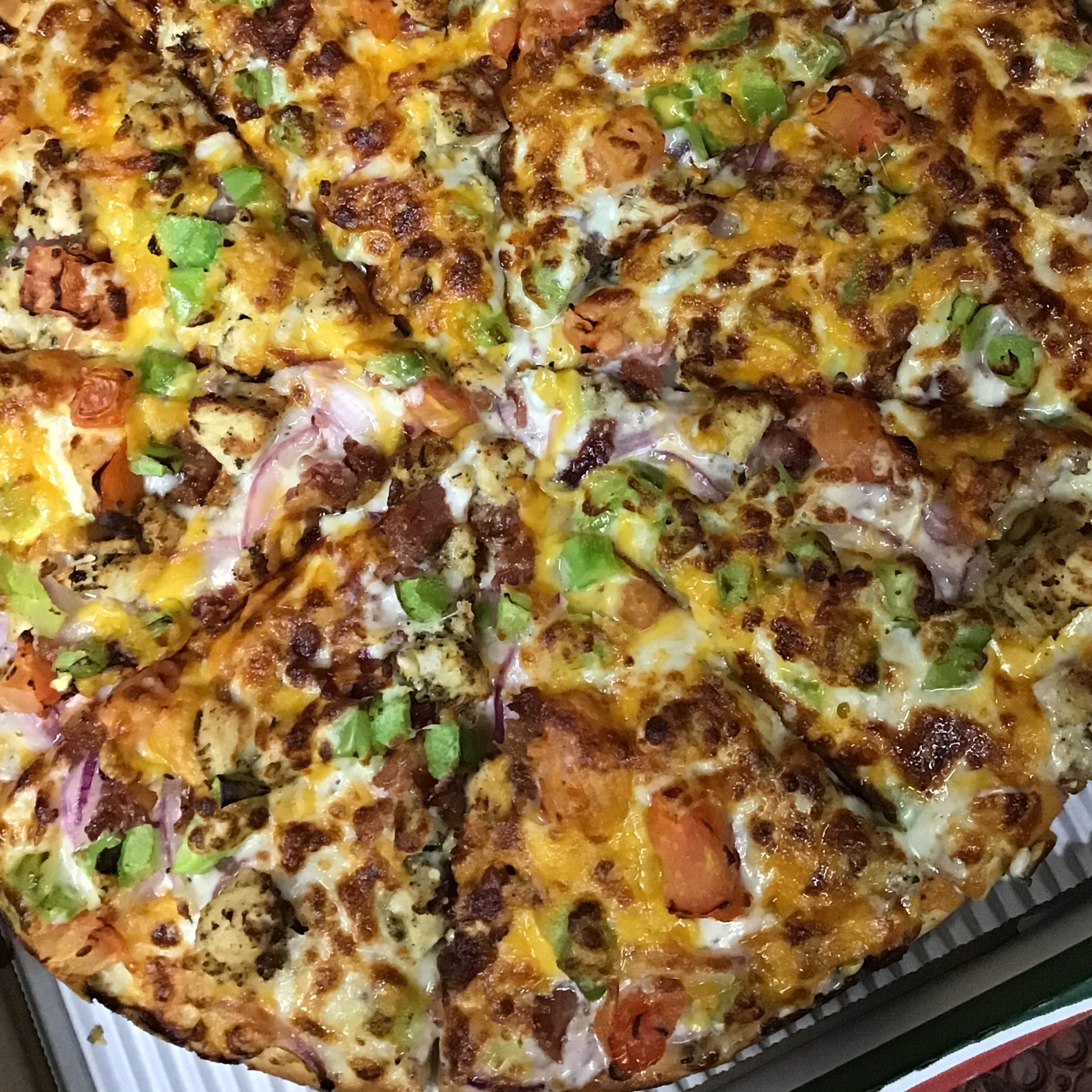 Order Chicken Bacon Ranch Pizza - 1 Medium 12" Pizza food online from Can-Am Pizza store, Redmond on bringmethat.com