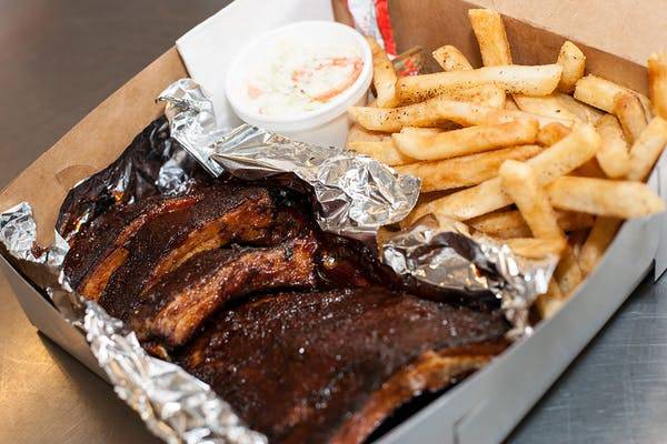 Order Barbecue Ribs Dinner food online from Rooster Bbq Deli store, Saint Paul on bringmethat.com